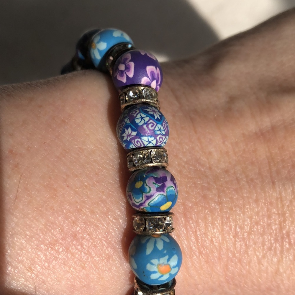 Flower power beaded stretch bracelet matte finish
